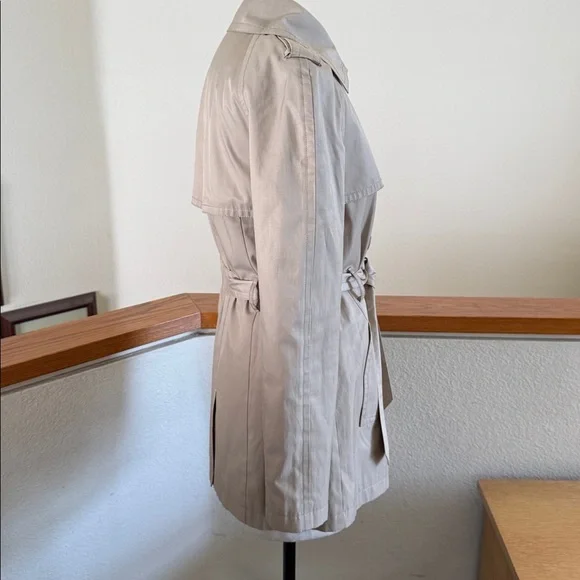 Express short Beige Double-Breasted Trench Coat - Picture 4 of 13